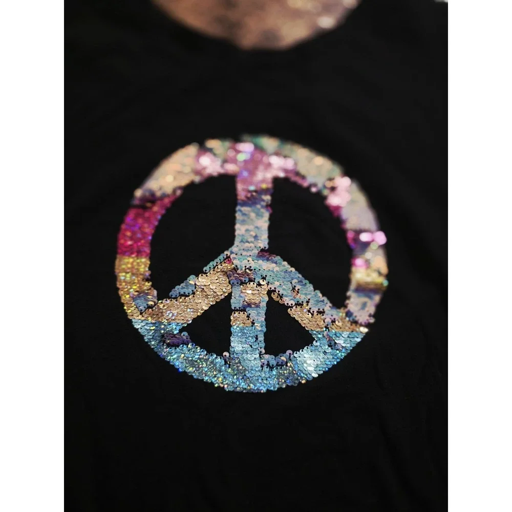 Old Navy Girls Size 6-7. T Shirt. Vigoss Peace Sign Love Size 7/8